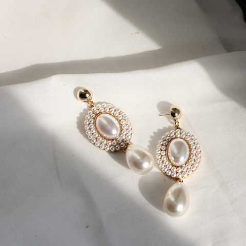 pearl 007 earring